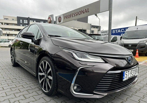 Toyota Corolla cena 87900 przebieg: 99583, rok produkcji 2019 z Janów Lubelski małe 781